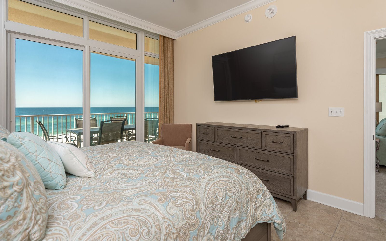 Breakfast  at Phoenix All Suites West Hotel 3