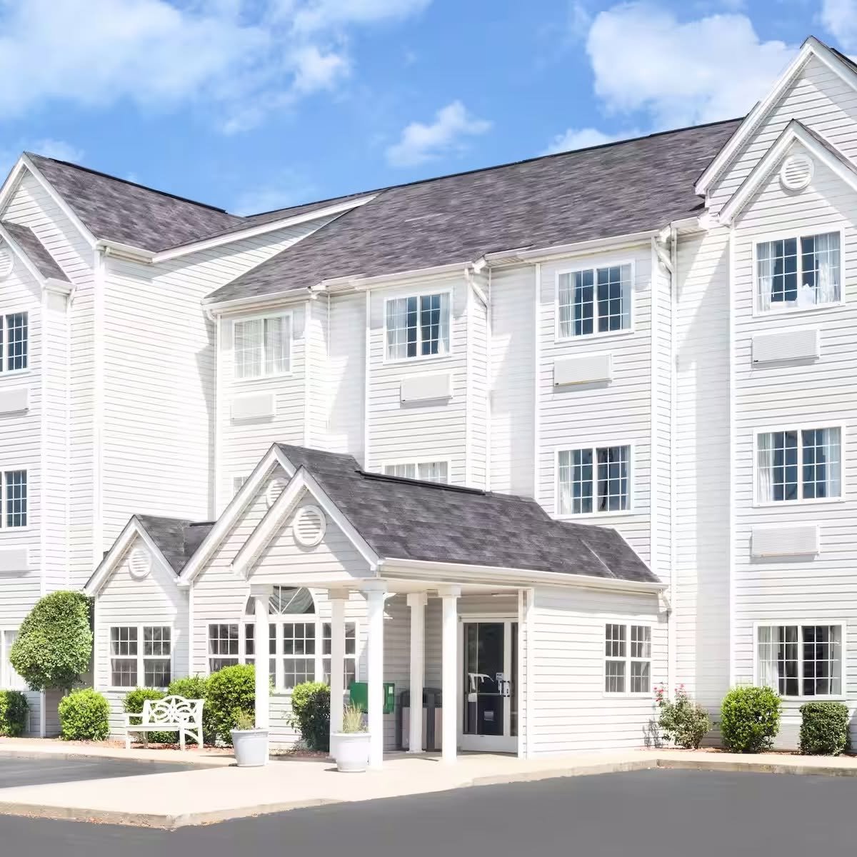 Microtel Inn & Suites by Wyndham Montgomery Breakfast Image 4