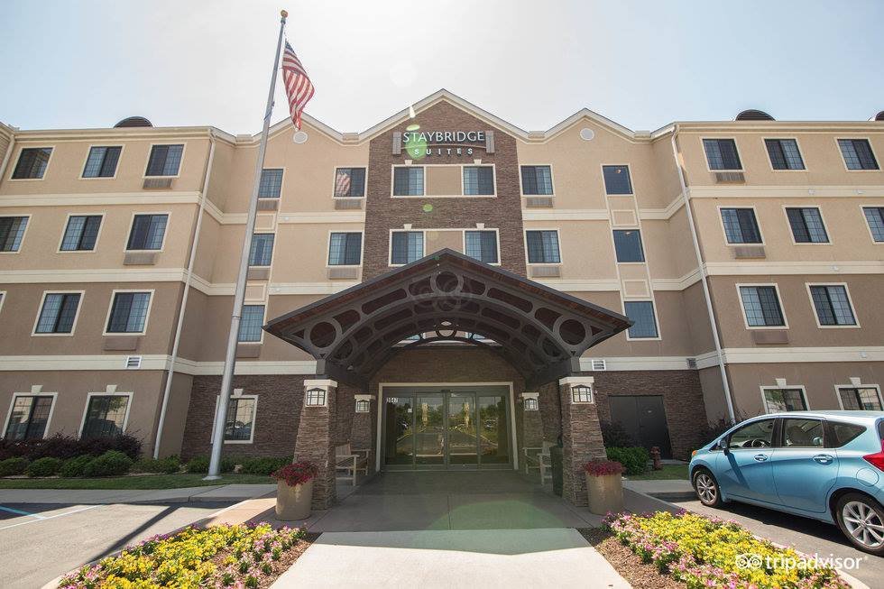 Staybridge Suites Gulf Shores hot breakfast buffet